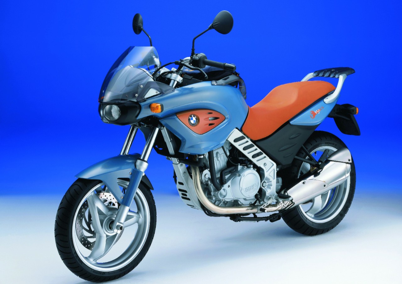 Il vizietto di Matteo Messina Denaro? La BMW C650